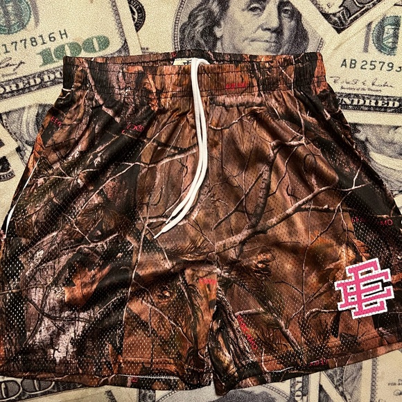 EE shorts - Picture 1 of 2